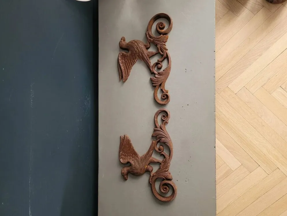 Plaques décoratives oiseaux en fonte