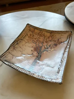 Plat carré en grès émaillé 