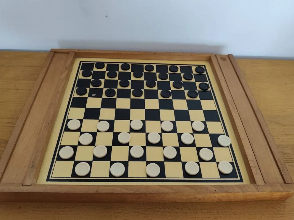 Plateau de jeux ancien en bois réversible