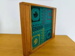 Plateau de jeux ancien en bois réversible