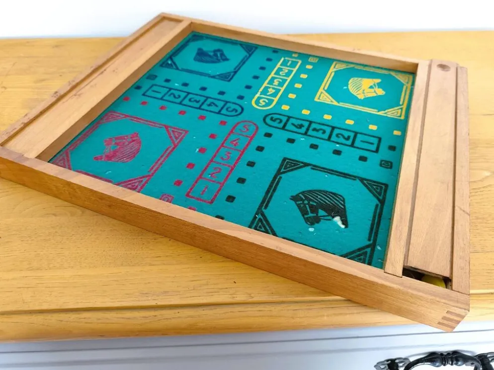 Plateau de jeux ancien en bois réversible