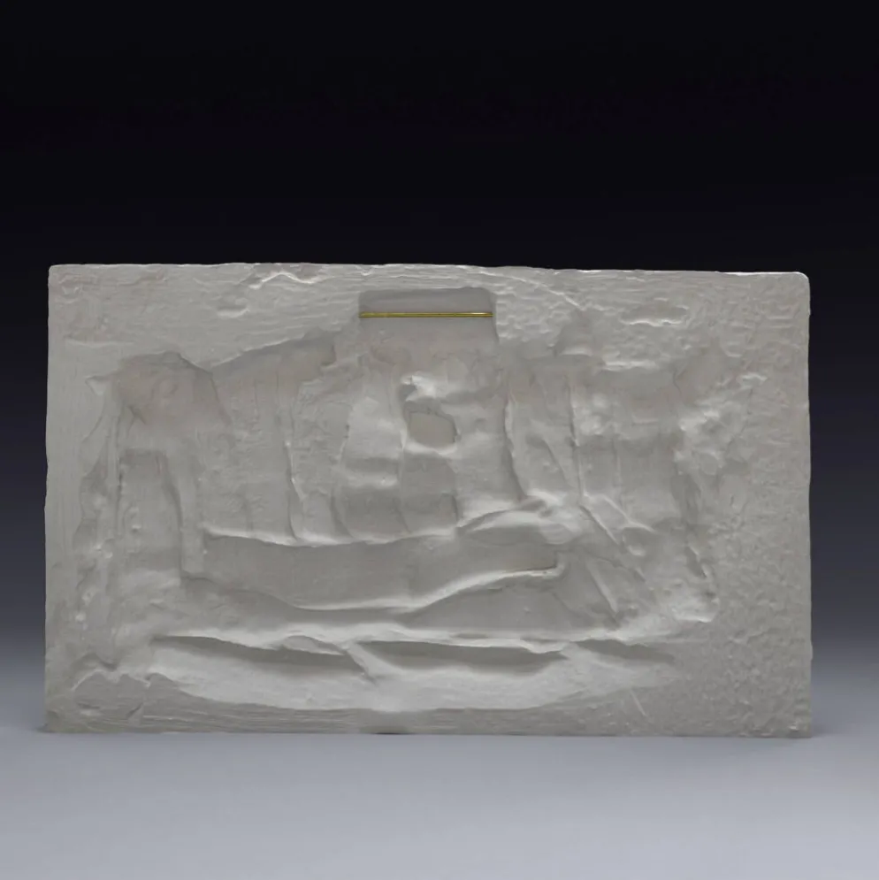 Plâtre représentant deux vaches et un veau, basé sur une fresque égyptienne.