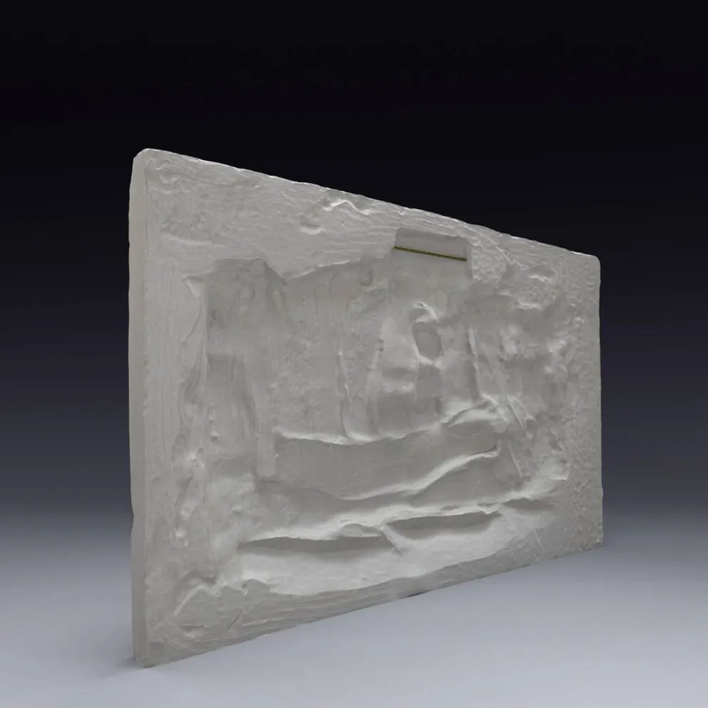 Plâtre représentant deux vaches et un veau, basé sur une fresque égyptienne.