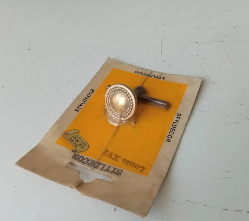 Poignée bouton de meuble vintage style Louis XVI doré à l' or fin