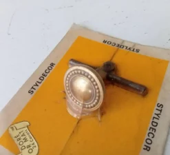 Poignée bouton de meuble vintage style Louis XVI doré à l' or fin