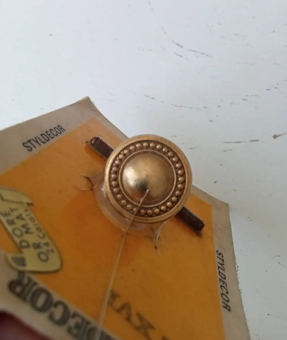 Poignée bouton de meuble vintage style Louis XVI doré à l' or fin