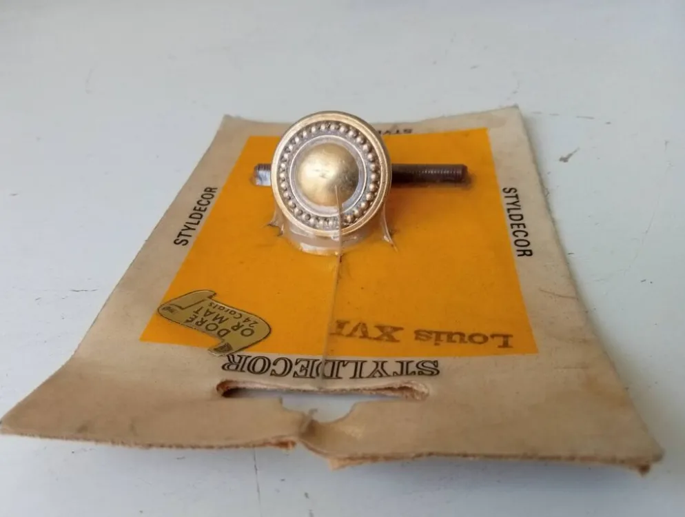 Poignée bouton de meuble vintage style Louis XVI doré à l' or fin