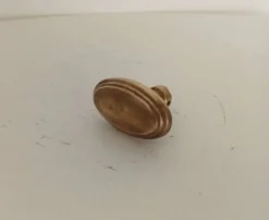 Poignée de porte ancienne en laiton massif doré