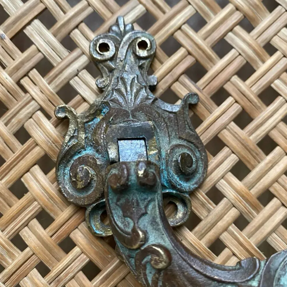 Poignées anciennes de meuble ou portes