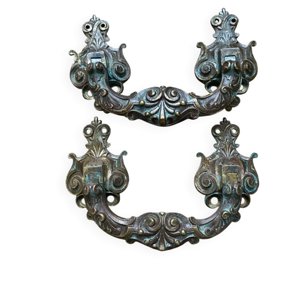 Poignées anciennes de meuble ou portes