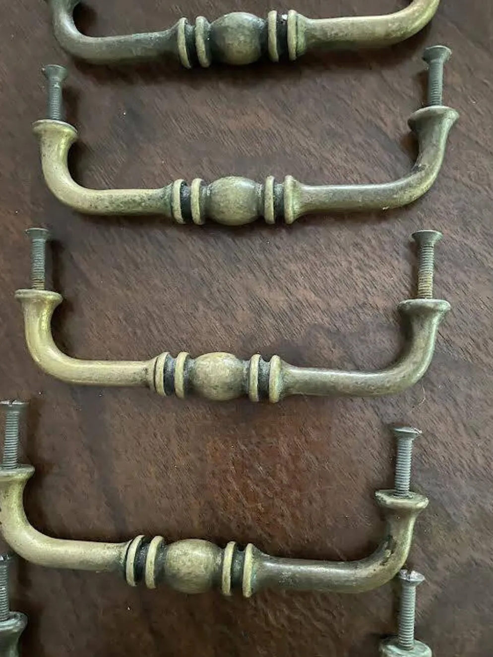 Poignées de meuble anciennes