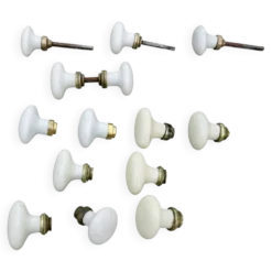 14 poignées de porte en porcelaine et bronze, fin XIXème début XXème