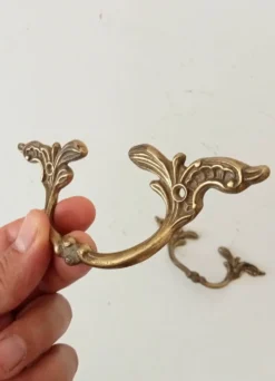 Poignée tiroir de meuble ancien en bronze doré