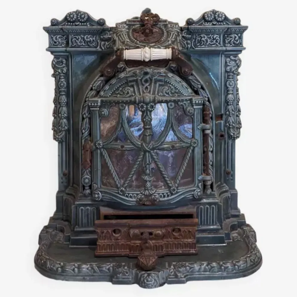 Poêle mobile en fonte modèle "la chatte" conçu par l’ingénieur français Edmond Chaboche en 1883