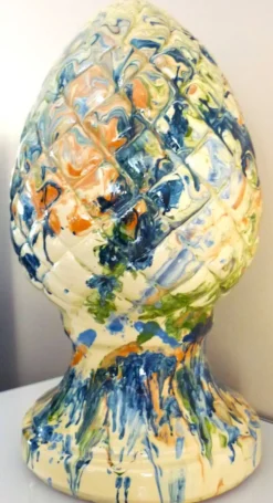Pomme de pin, céramique, terre cuite émaillée, couleurs mêlées, vives,32cm