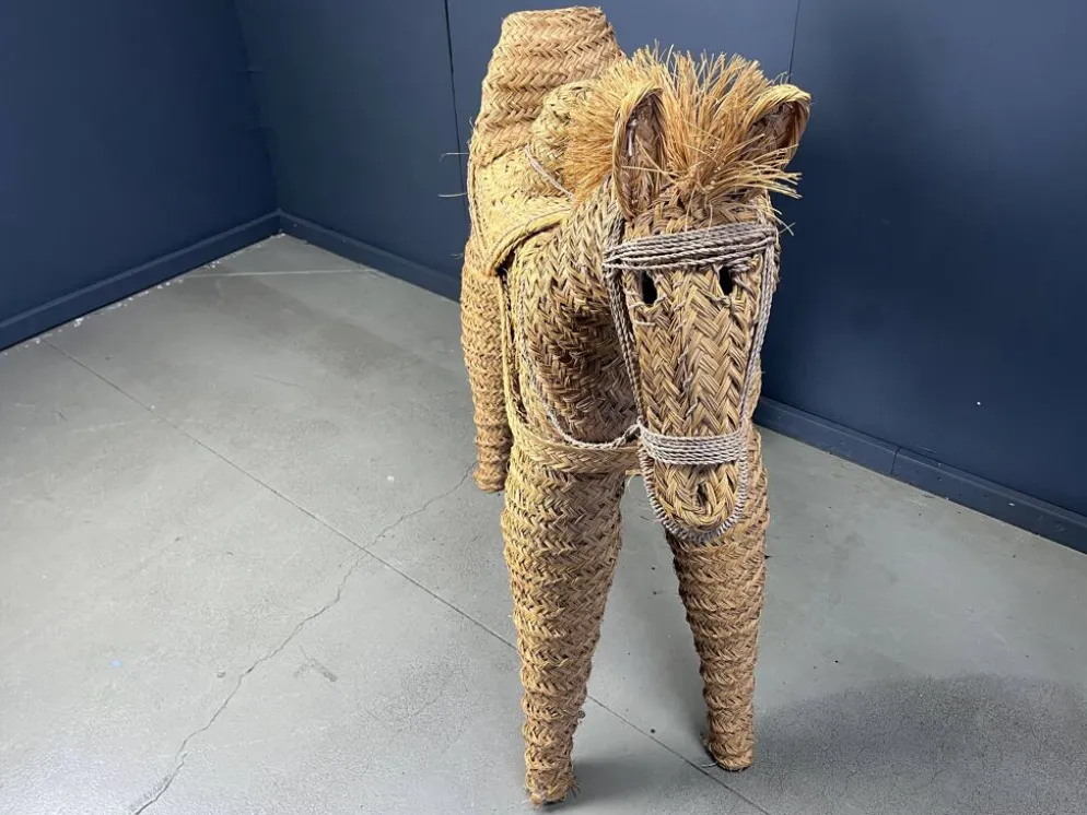 Poney/cheval en paille espagnole vintage à taille réelle, années 1960.