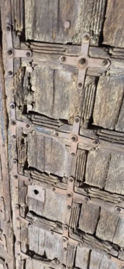 Porte ancienne en bois
