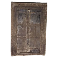 Porte ancienne en bois avec cadre
