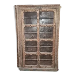 Porte ancienne en bois avec cadre