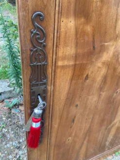Porte de bonnetière époque 18 eme