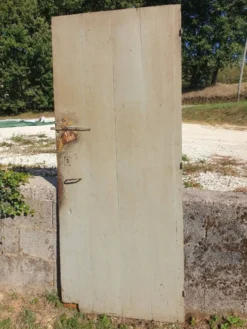 Porte de cave, grange ou grenier avec traverses traditionnelles en sifflet - début XXème