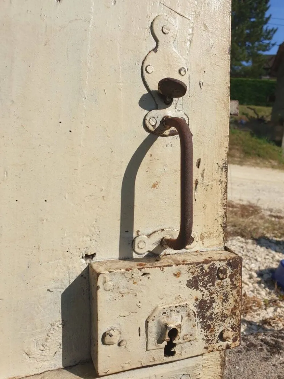 Porte de cave, grange ou grenier avec traverses traditionnelles en sifflet - début XXème