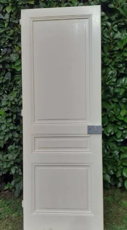Porte de communication h221x79cm ancienne panneautée, moulurée, intérieure