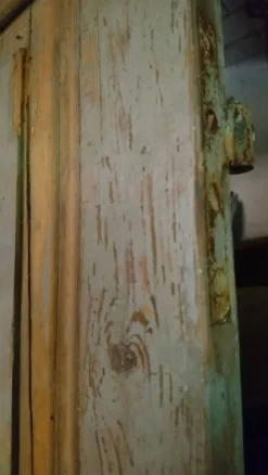Porte en pin décapée