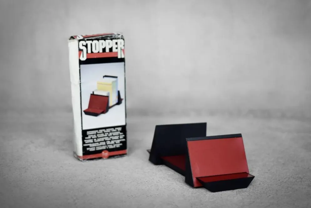 Porte-livres en plastique rouge Vintage Mid-Century Italian Modern Space Age