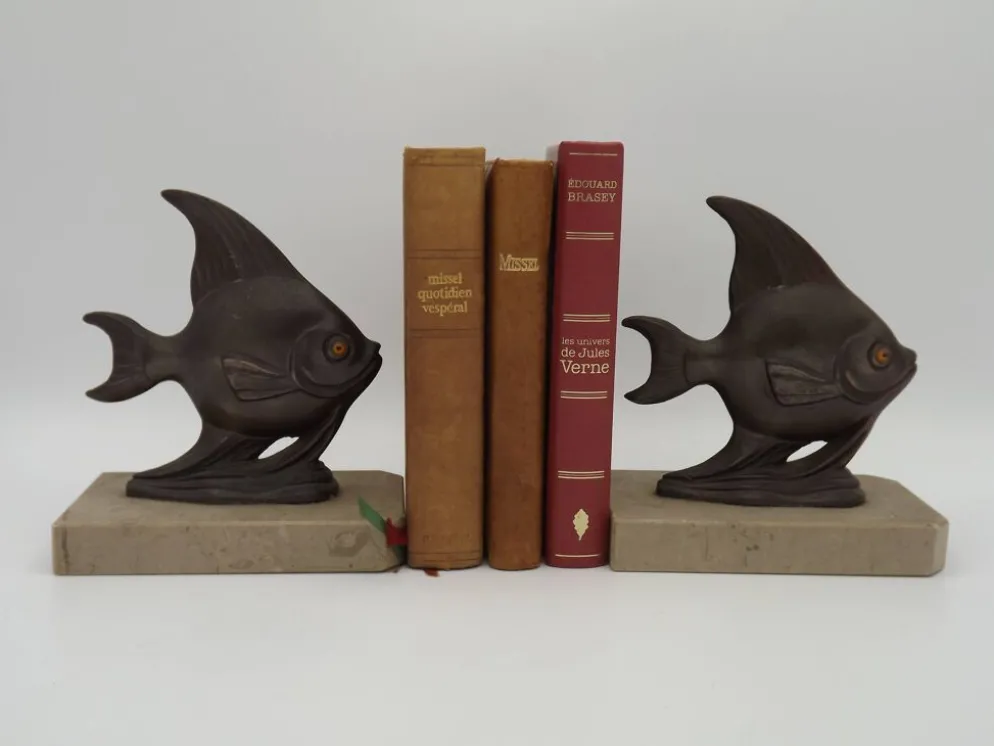 Porte-livres vintage français Art Déco en forme de poisson - Porte-livres en marbre et en spelter