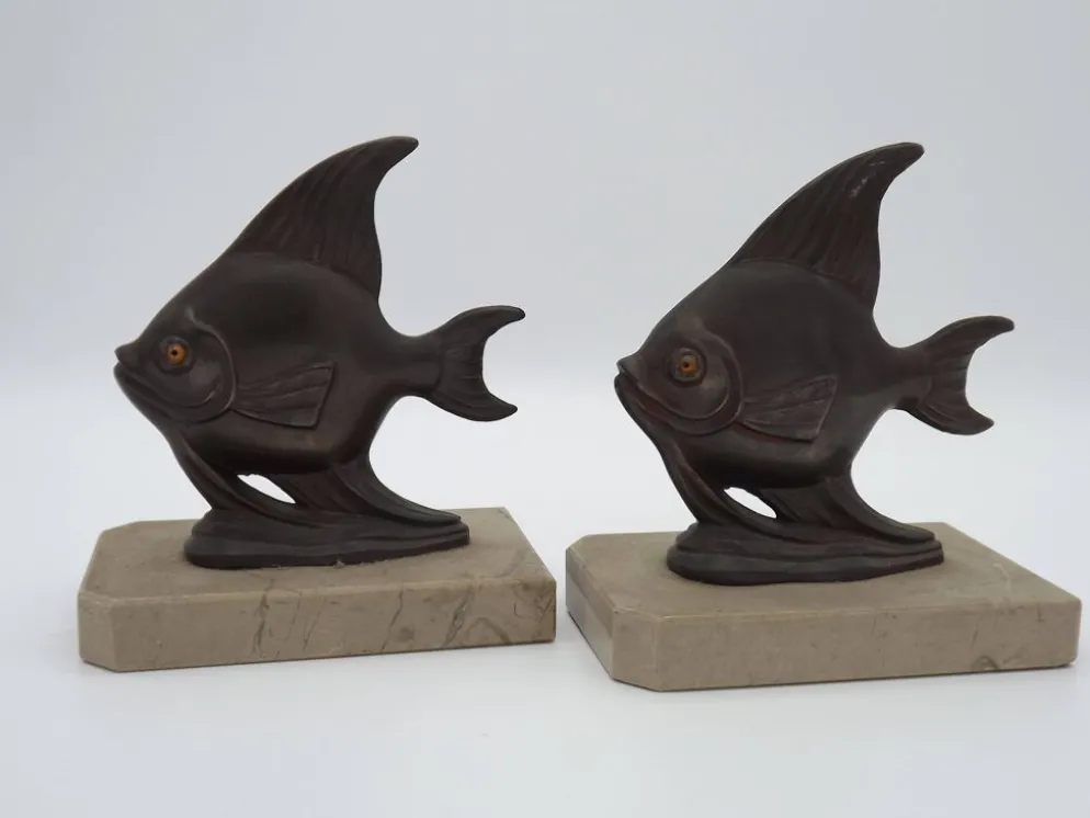 Porte-livres vintage français Art Déco en forme de poisson - Porte-livres en marbre et en spelter