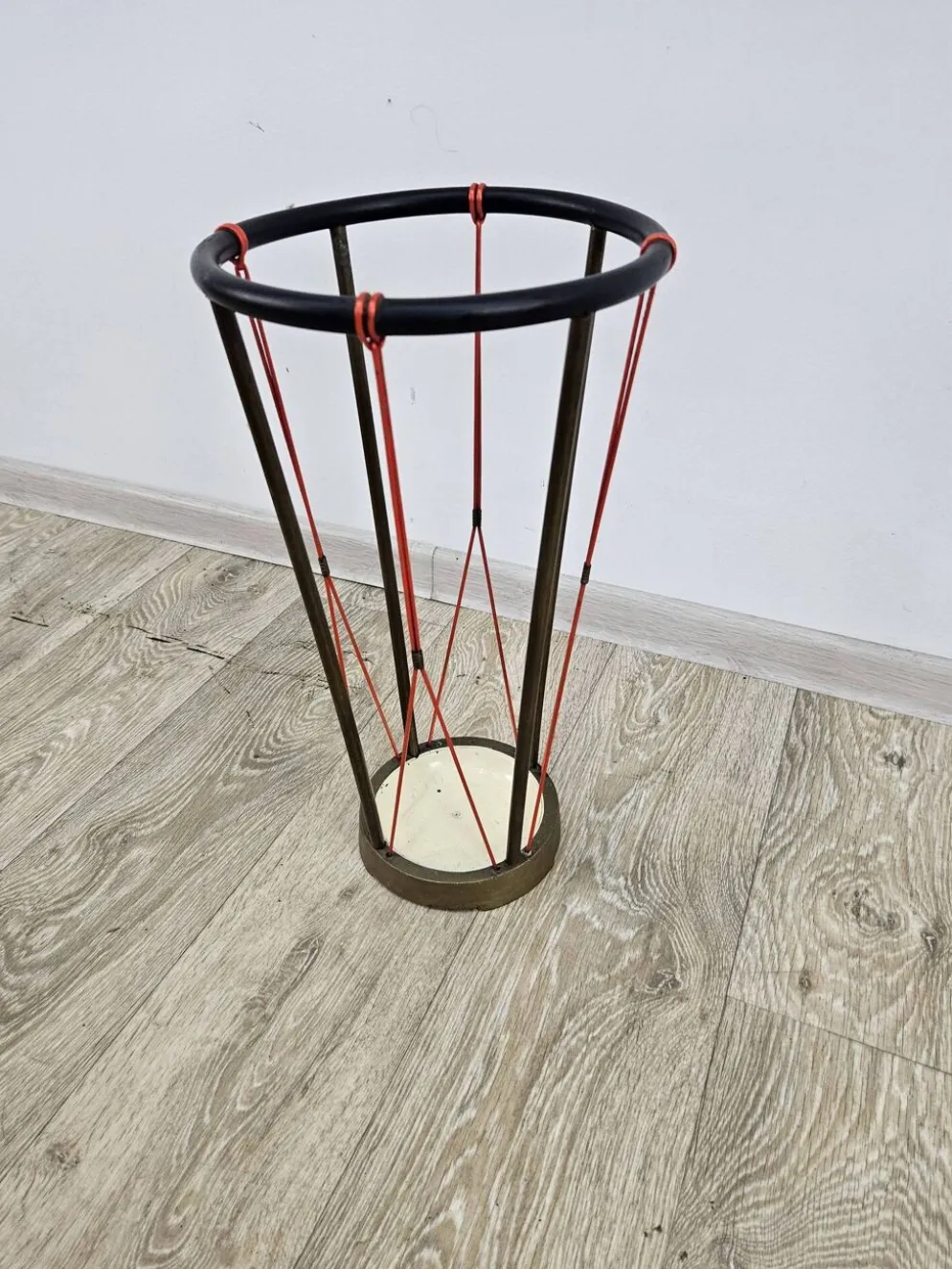 Porte-parapluie, années 1950.