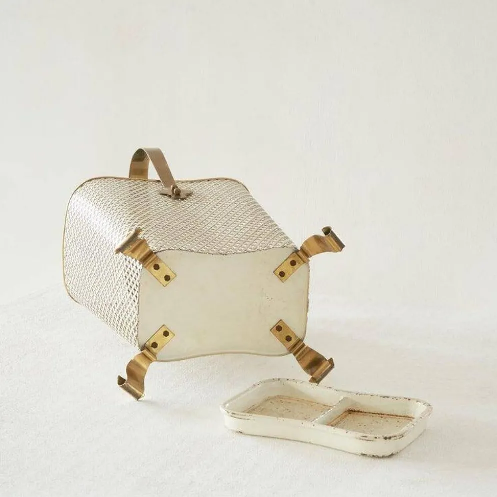 Porte-parapluie du milieu du siècle en laiton patiné et métal perforé, années 1950