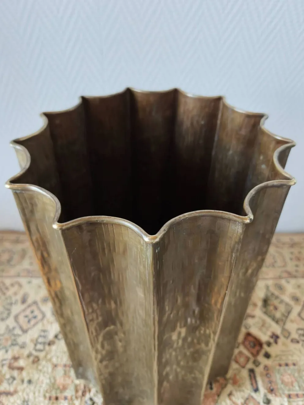 Porte-parapluie Egidio Casagrande en laiton martelé, Italie, circa 1960