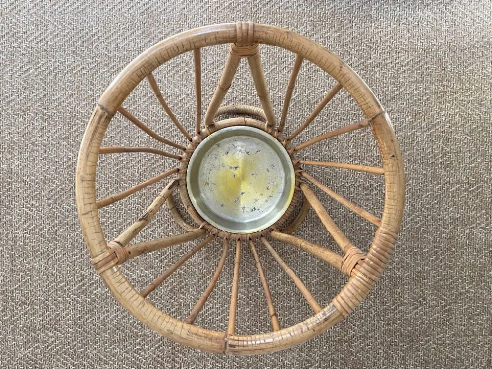 Porte-parapluie en bambou et rotin avec plateau en métal, dans le style de Franco Albini, Italie, années 1960.