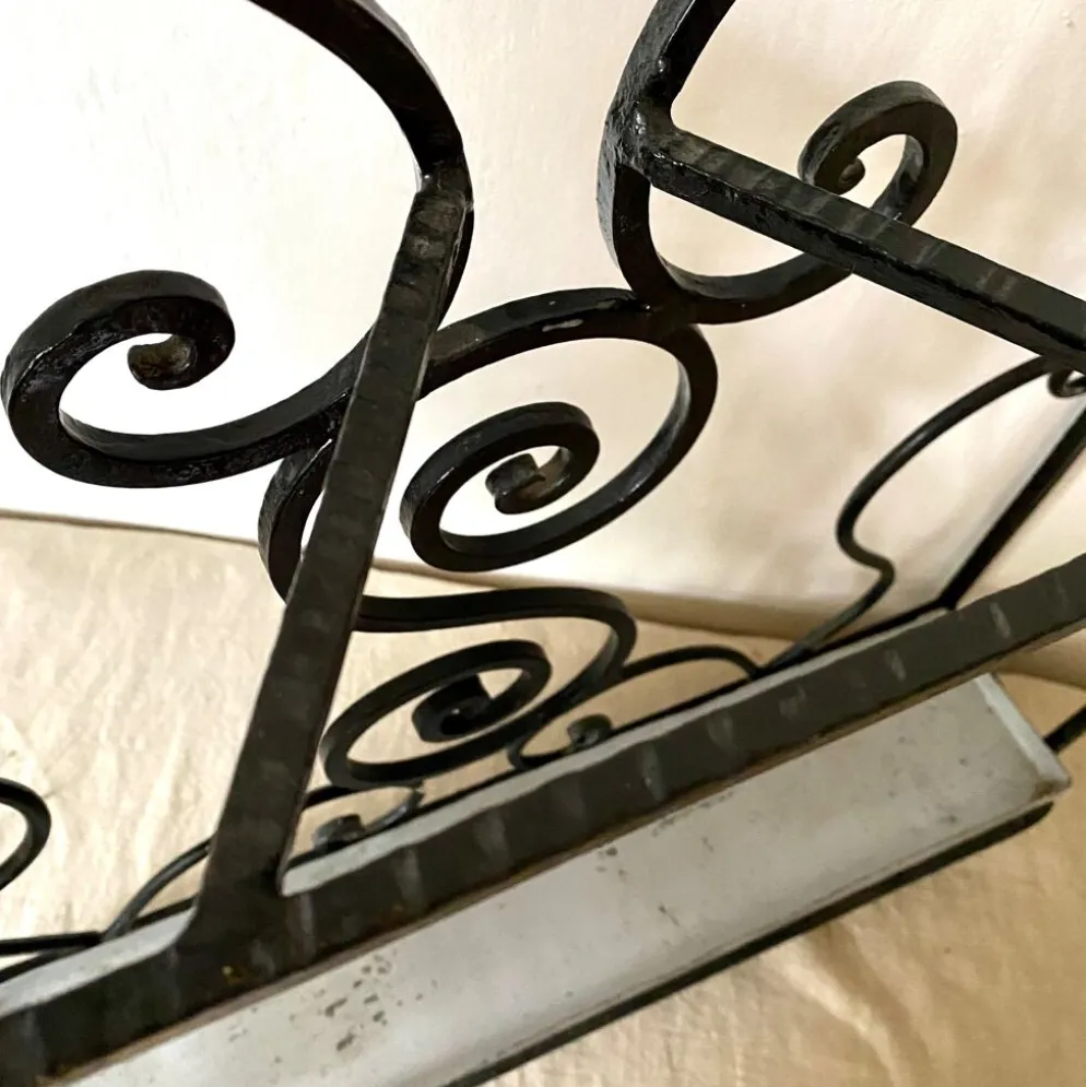 Porte parapluie en fer forgé