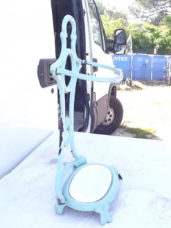 Porte parapluie en fonte émaillée
