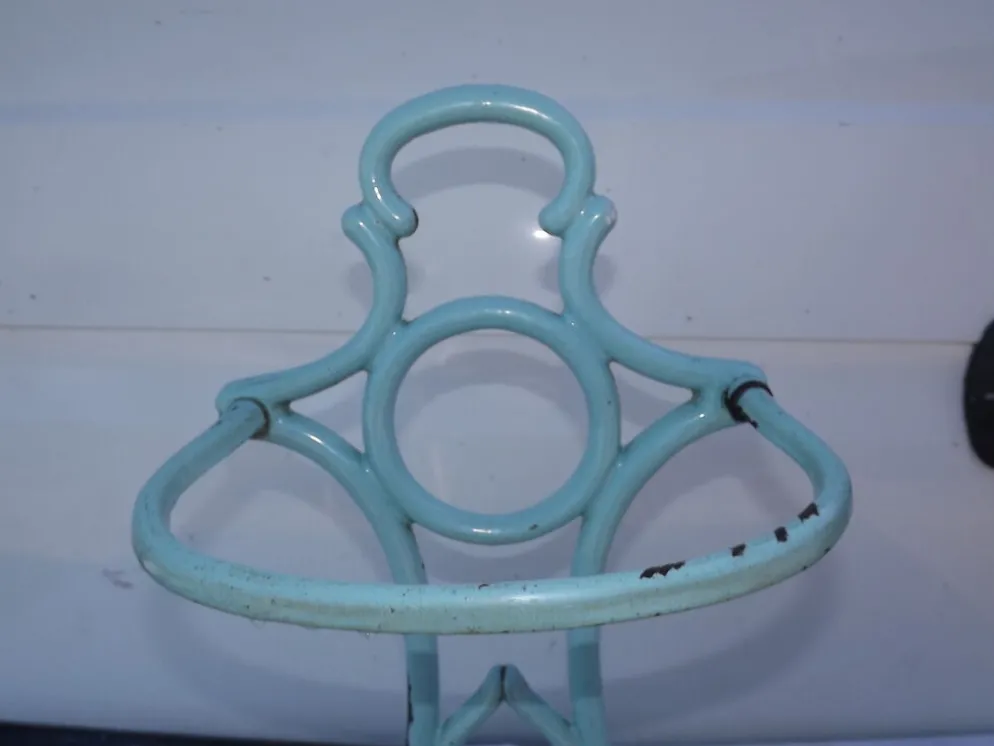 Porte parapluie en fonte émaillée
