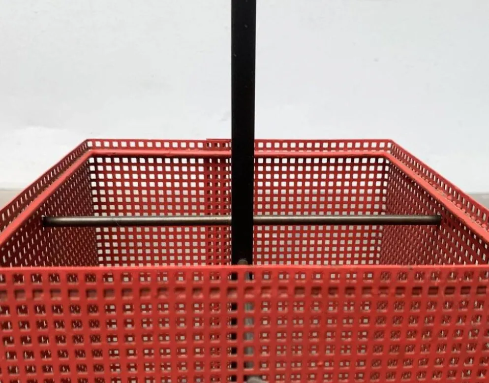 Porte-parapluie minimaliste en acier perforé, années 1960