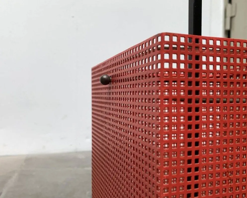 Porte-parapluie minimaliste en acier perforé, années 1960