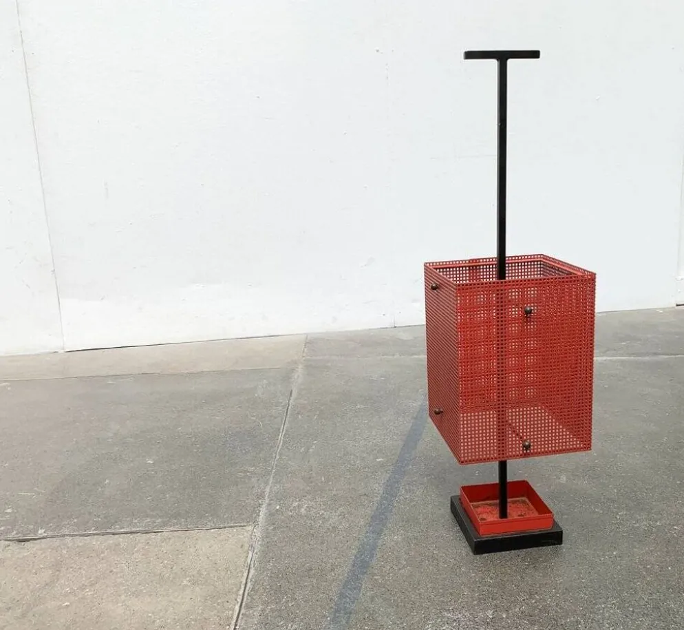 Porte-parapluie minimaliste en acier perforé, années 1960