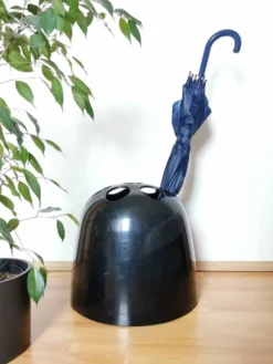 Porte-parapluie noir Dedalo par Artemide, design italien des années 1960