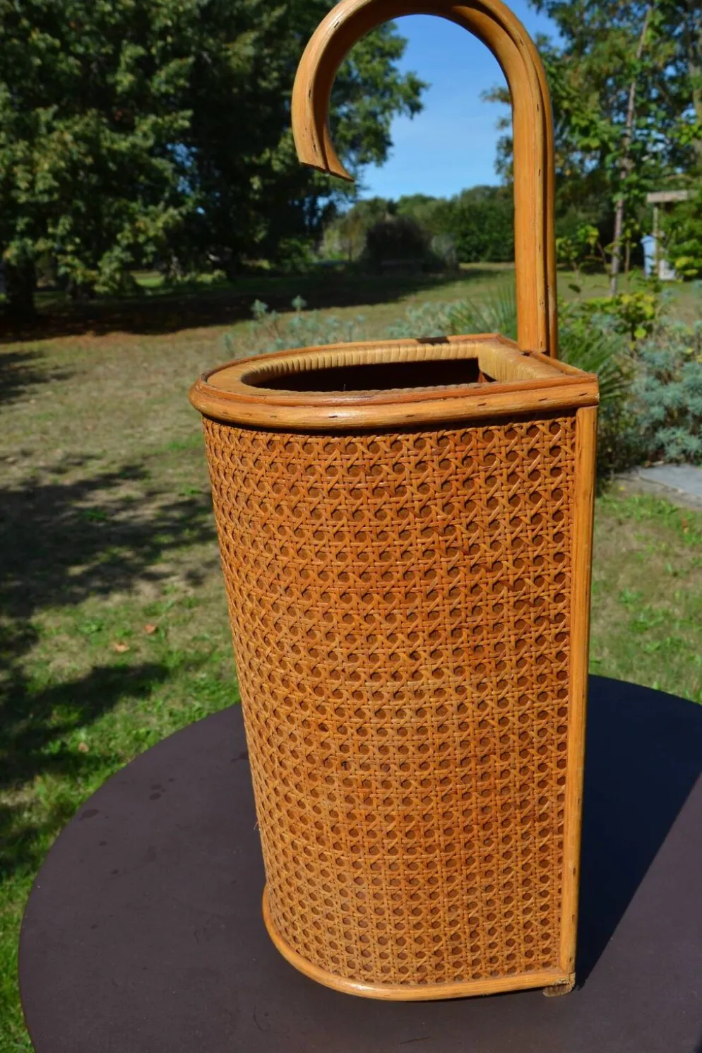 Porte-parapluie osier et cannage vintage