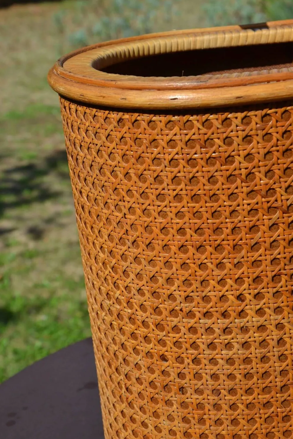 Porte-parapluie osier et cannage vintage