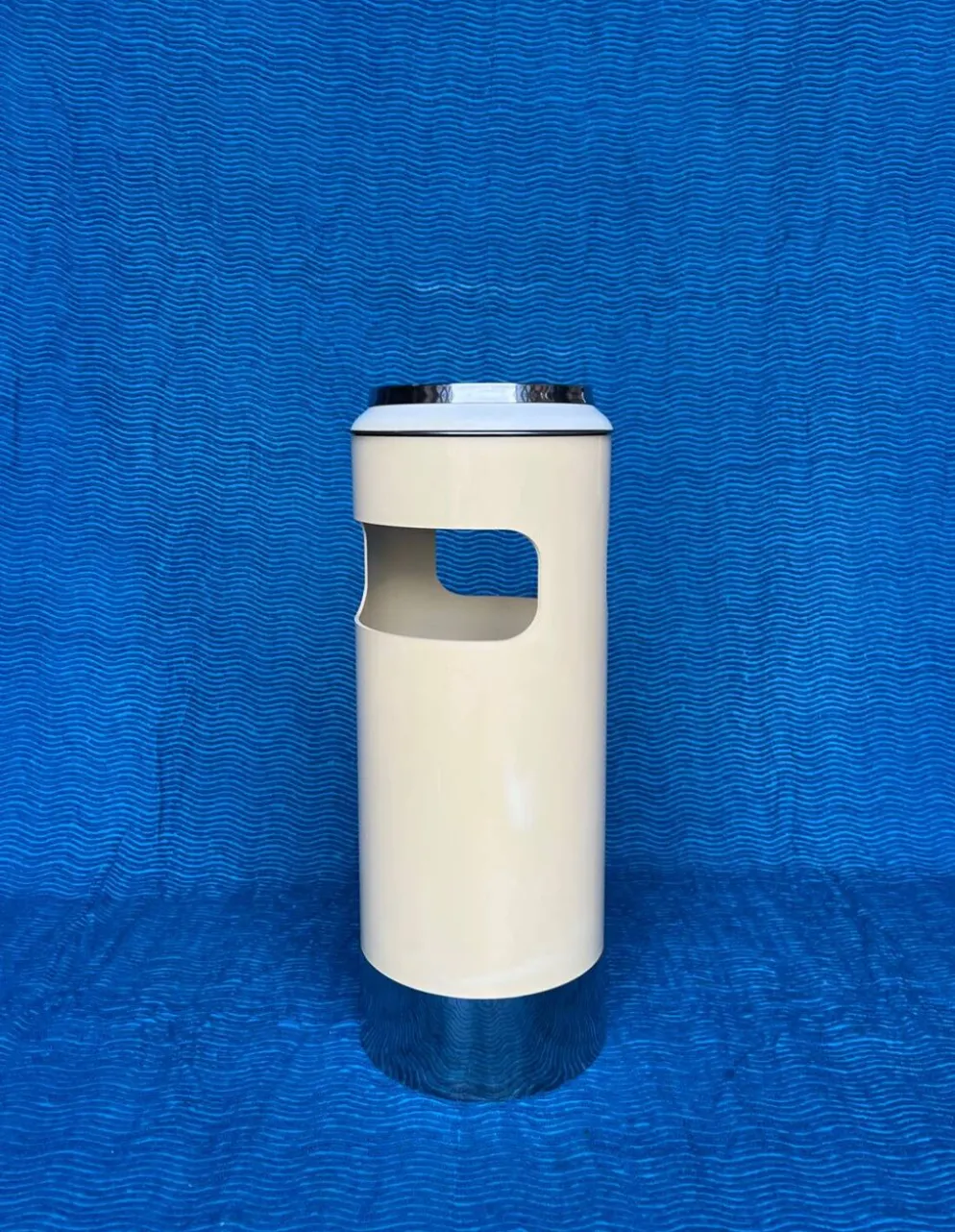 Porte-parapluies/cendrier/vide-poches/corbeille a papier/mobilier d’en