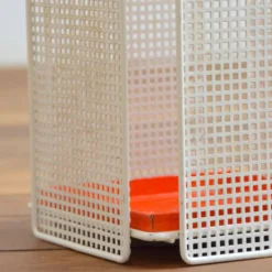 Porte-parapluies moderniste en métal perforé années 60 / 70