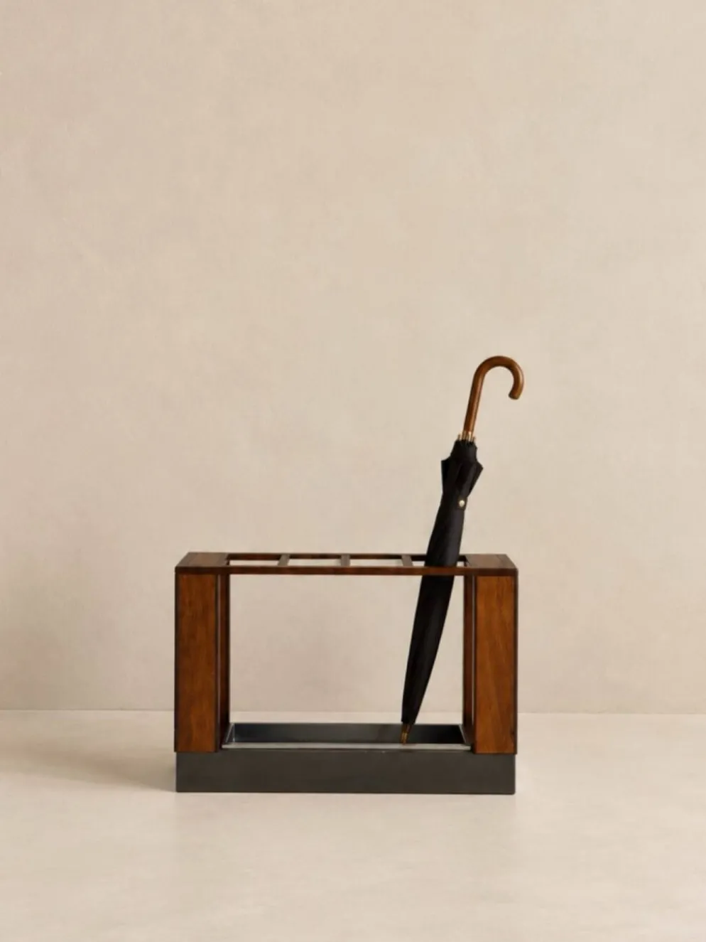 Porte-parapluies vintage Art Déco en bois & métal – ca. 1930–1940