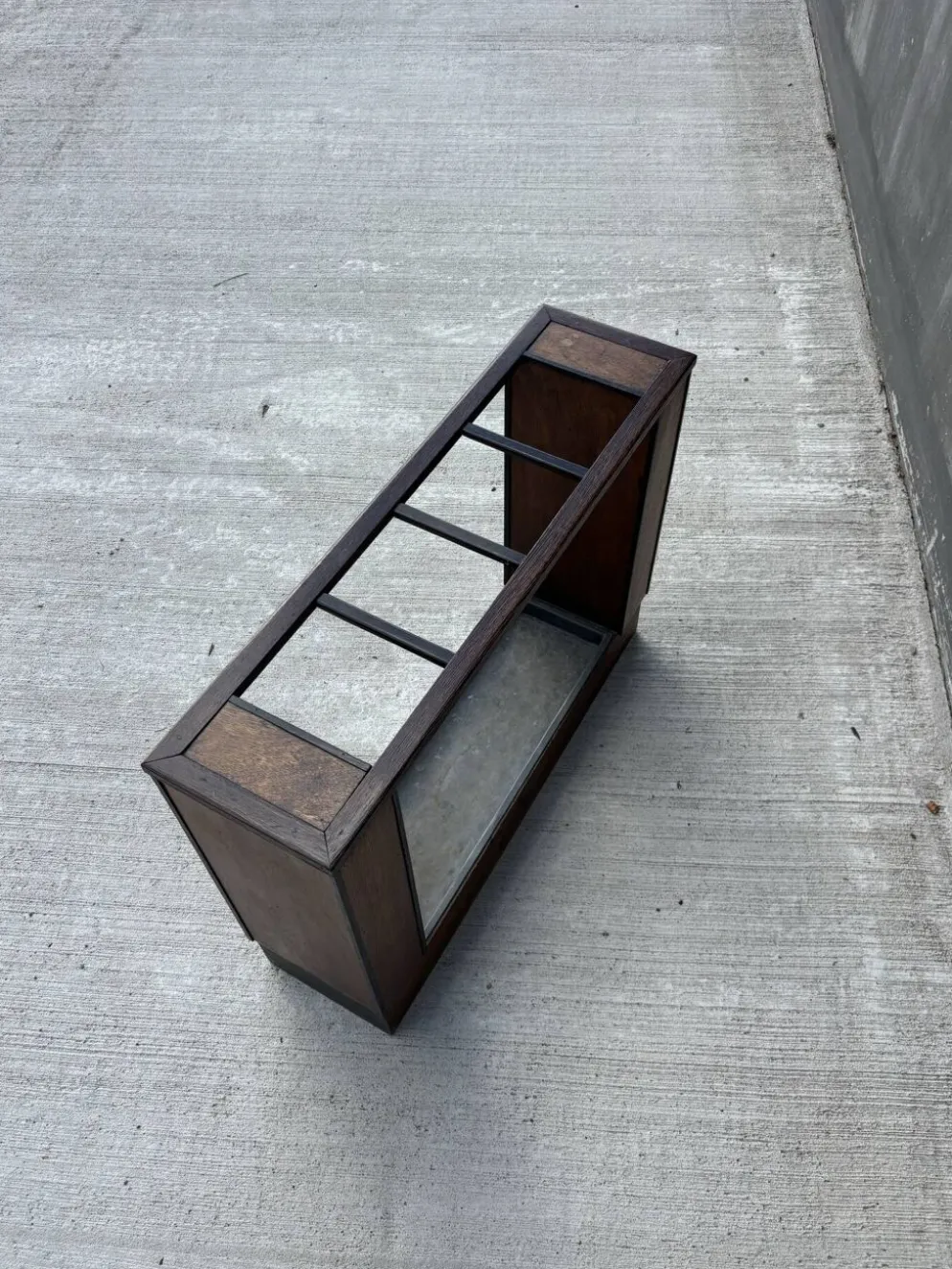 Porte-parapluies vintage Art Déco en bois & métal – ca. 1930–1940