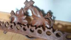 Porte pipes en bois sculpté
