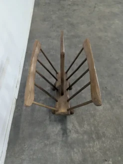 Porte revue brutaliste